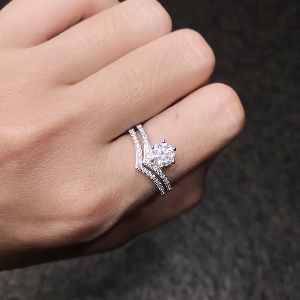 .6 carat moissanite engagement ring/wedding band